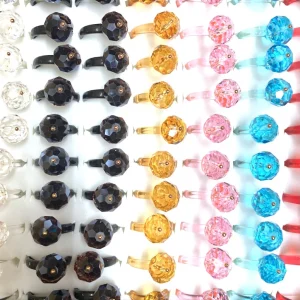 Boîte bagues fantaisie boule femme (x100)